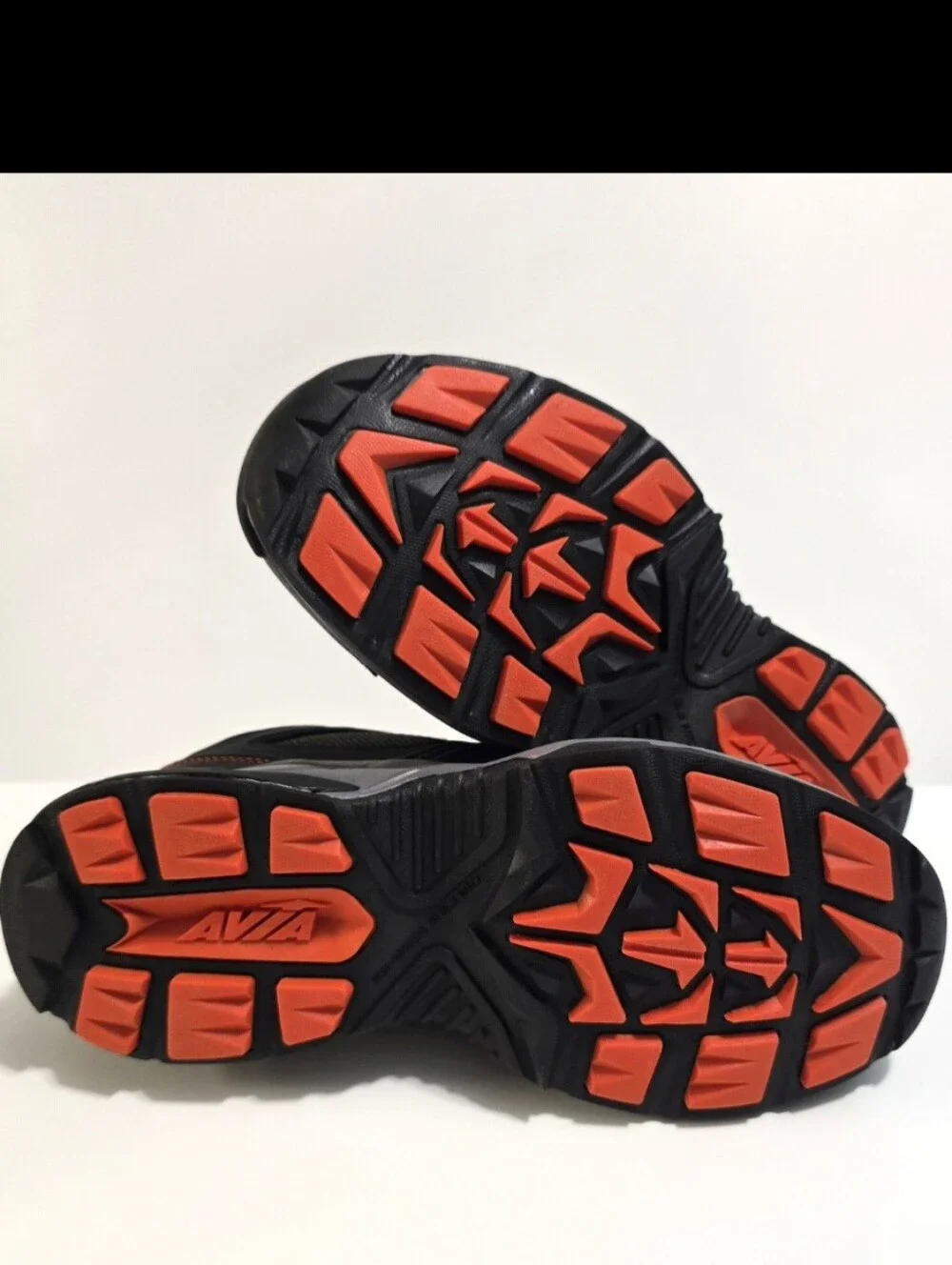 Avia Men's Talus Size 9.5 Wide Rugged Black Sneakers Walking Shoes Red Accents